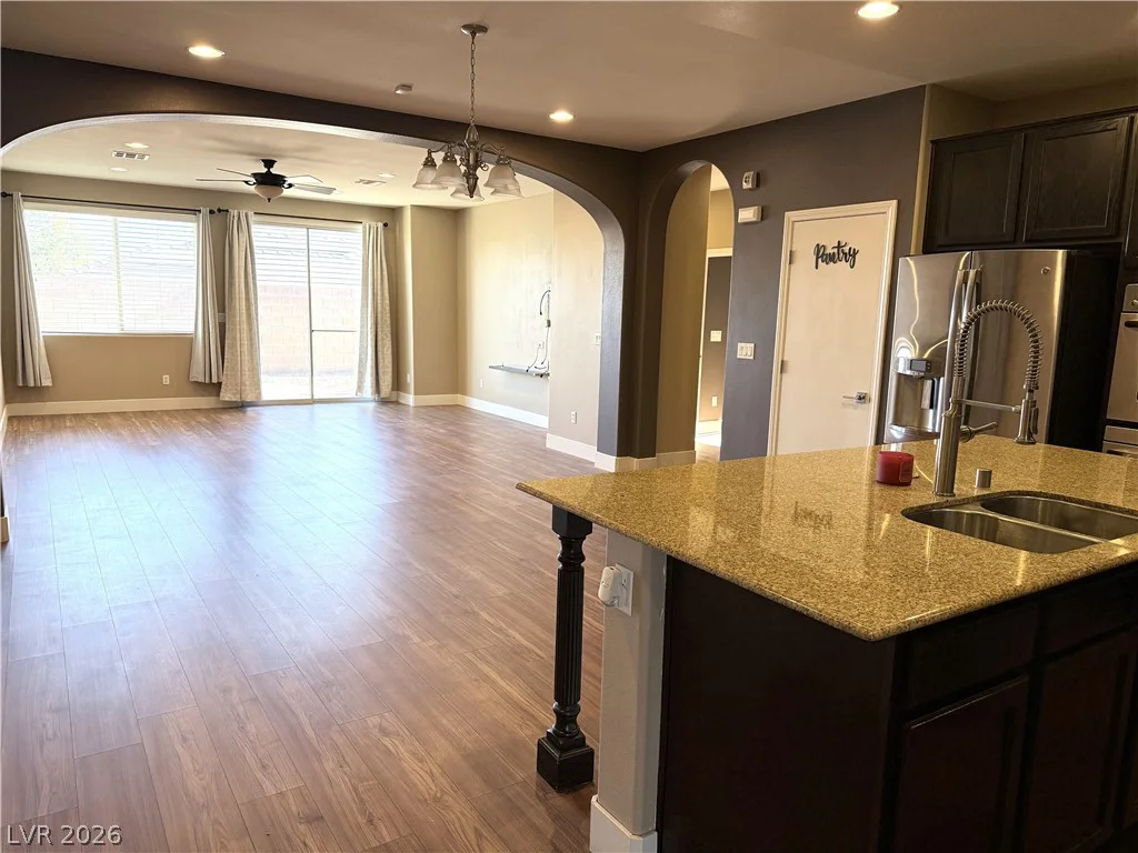 10229 Pine Ridge Peak, Las Vegas, NV 89166