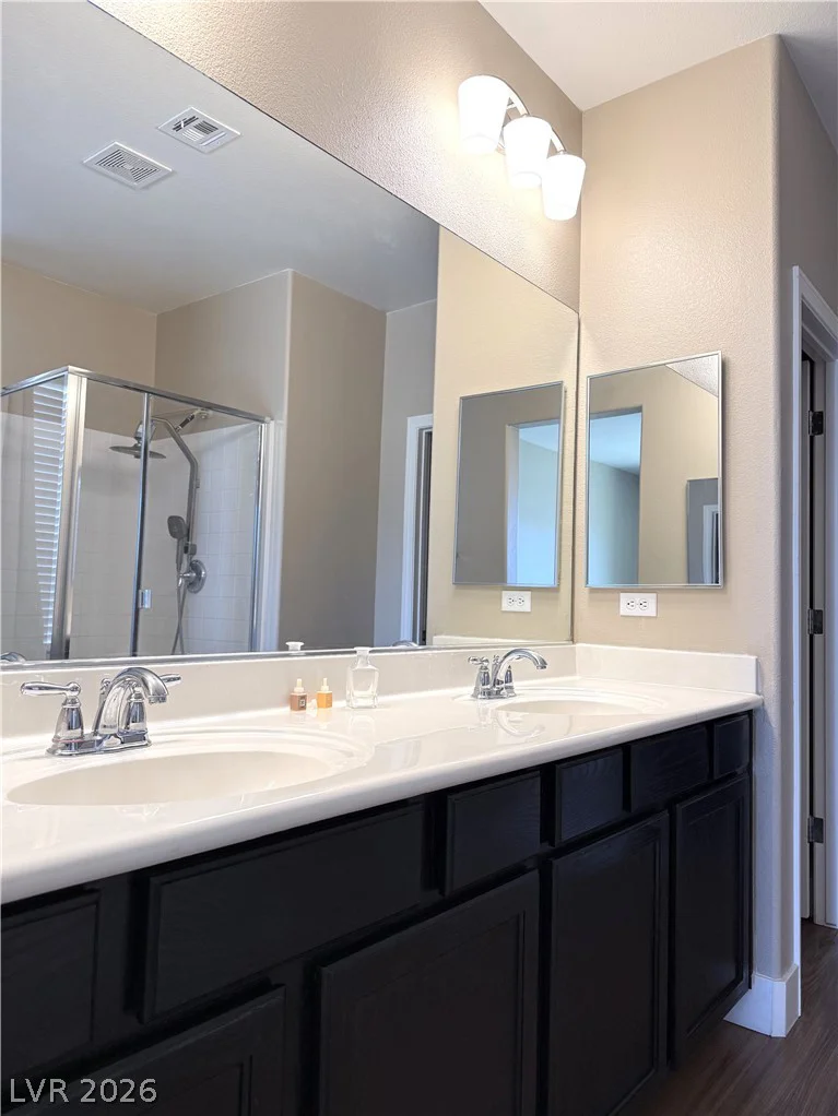 10229 Pine Ridge Peak, Las Vegas, NV 89166