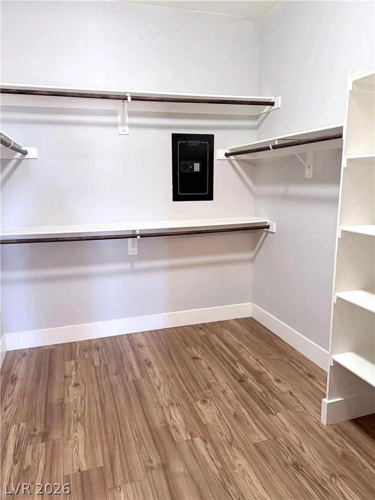 10229 Pine Ridge Peak, Las Vegas, NV 89166