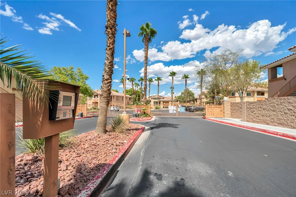 1050 Cactus, Las Vegas, NV 89183