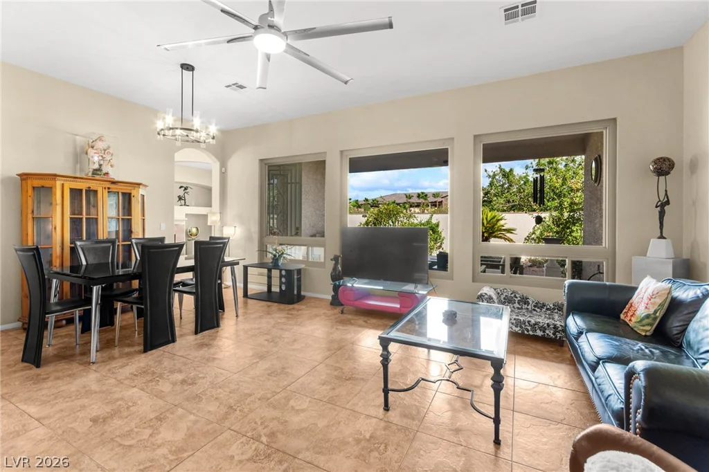 3290 Squire, Las Vegas, NV 89135
