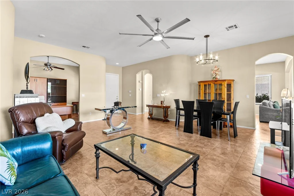 3290 Squire, Las Vegas, NV 89135