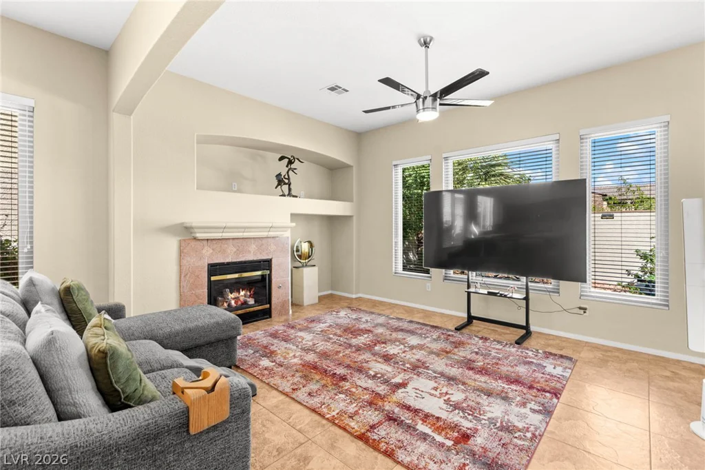 3290 Squire, Las Vegas, NV 89135
