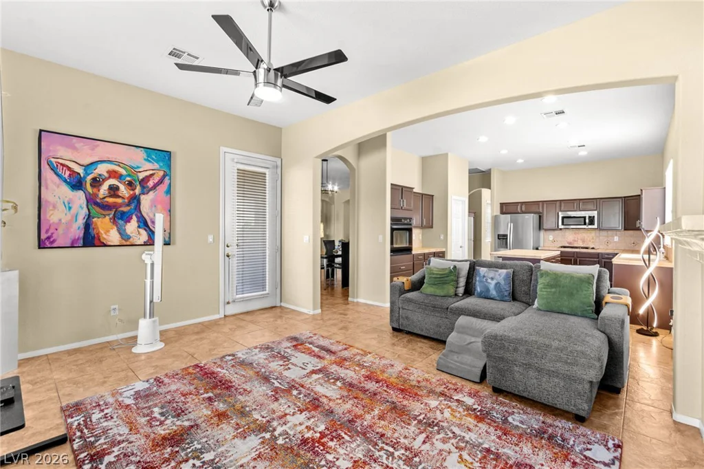 3290 Squire, Las Vegas, NV 89135