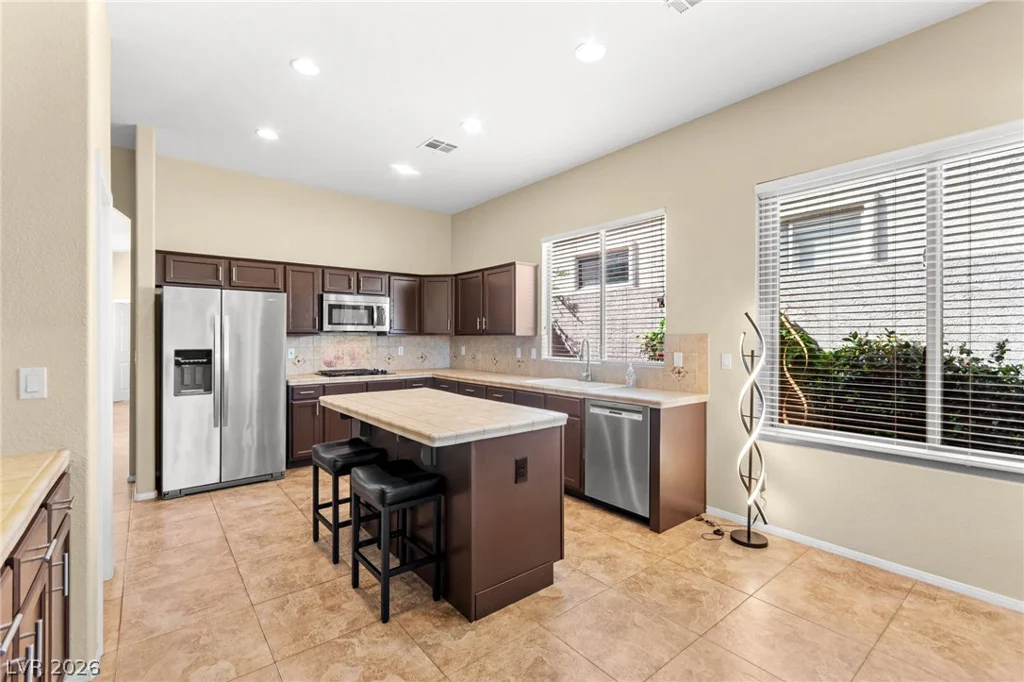 3290 Squire, Las Vegas, NV 89135