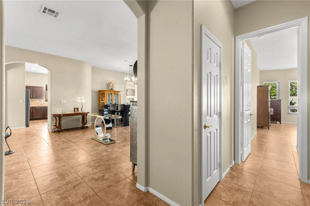 3290 Squire, Las Vegas, NV 89135