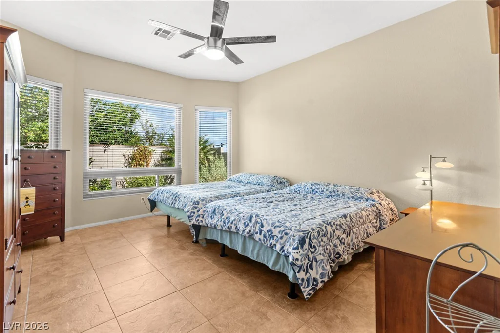 3290 Squire, Las Vegas, NV 89135