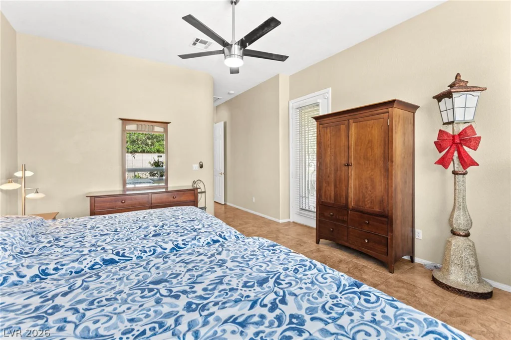3290 Squire, Las Vegas, NV 89135