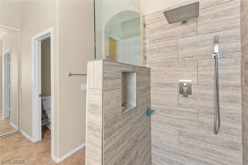 3290 Squire, Las Vegas, NV 89135