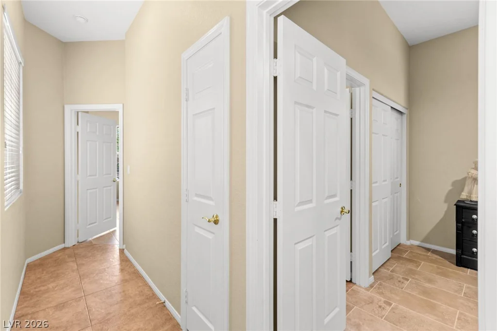 3290 Squire, Las Vegas, NV 89135