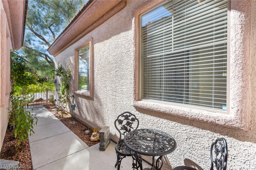 3290 Squire, Las Vegas, NV 89135