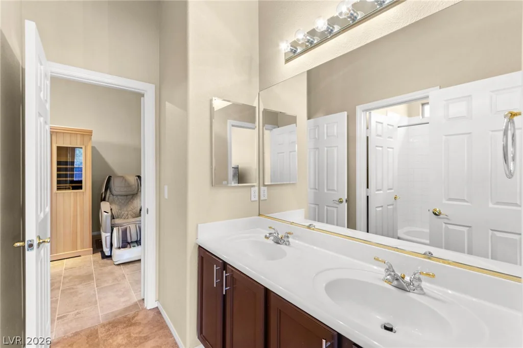 3290 Squire, Las Vegas, NV 89135