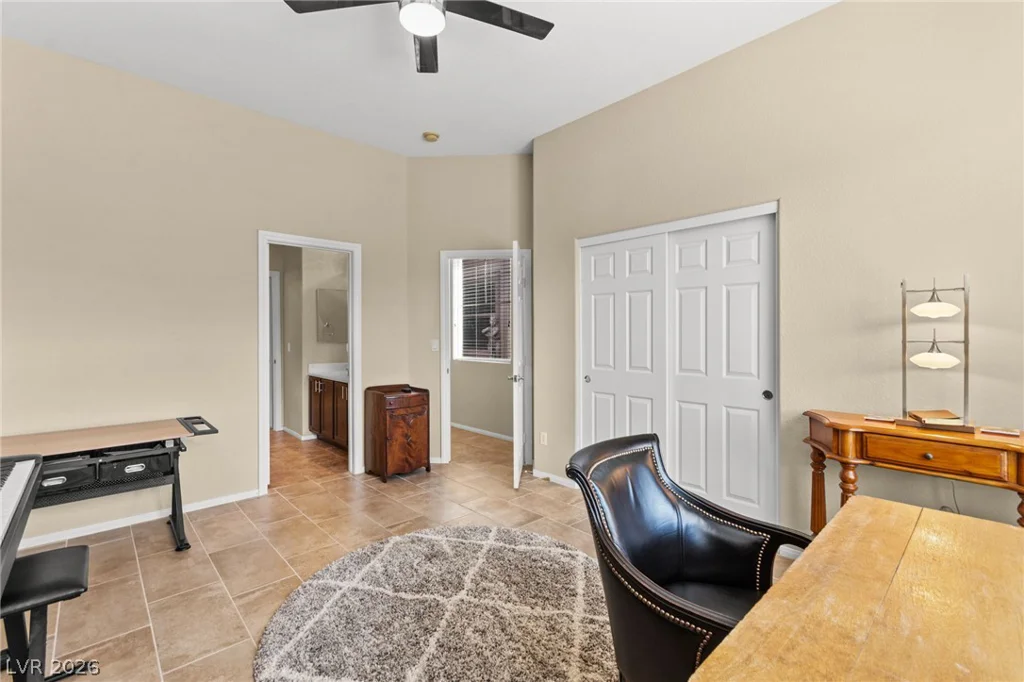3290 Squire, Las Vegas, NV 89135