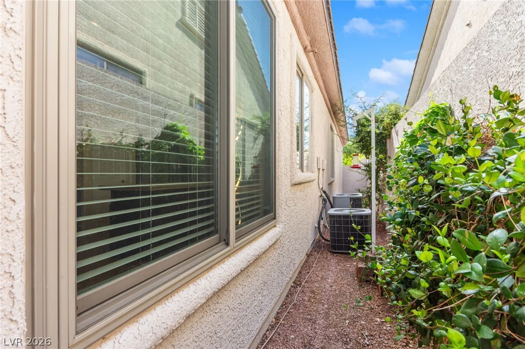 3290 Squire, Las Vegas, NV 89135