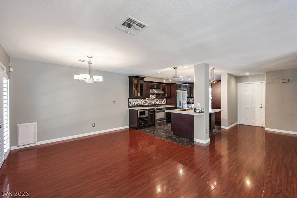 7661 Damascus, Las Vegas, NV 89113