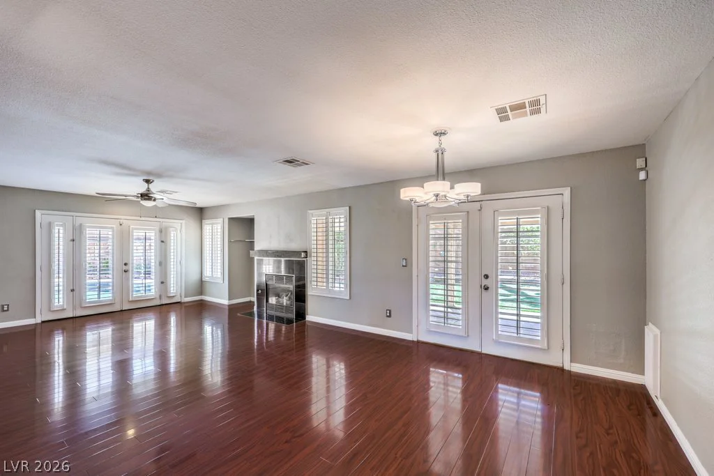 7661 Damascus, Las Vegas, NV 89113