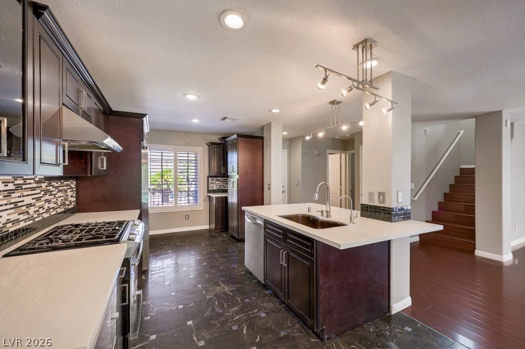 7661 Damascus, Las Vegas, NV 89113