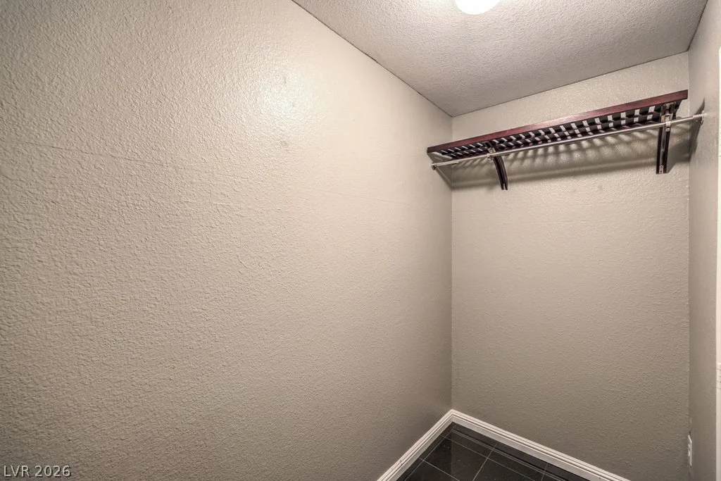 7661 Damascus, Las Vegas, NV 89113