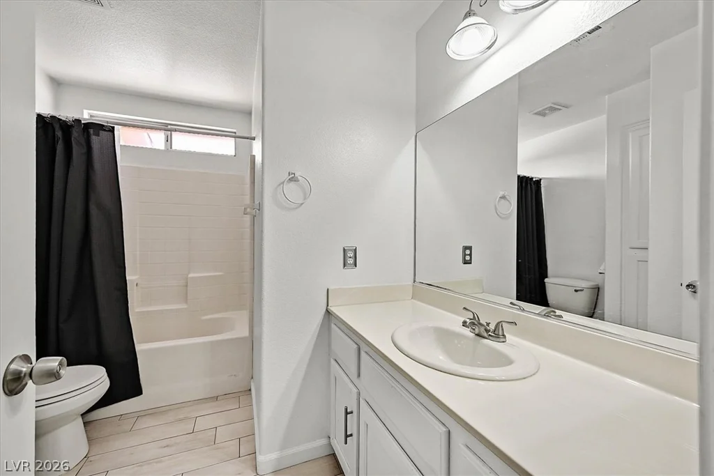 7008 Overhill, Las Vegas, NV 89129