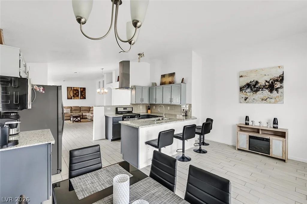 7008 Overhill, Las Vegas, NV 89129