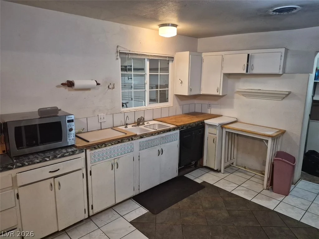 5001 Gilmore, Las Vegas, NV 89130