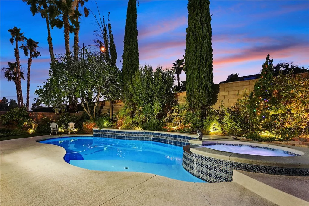3739 Broadmead, Las Vegas, NV 89147