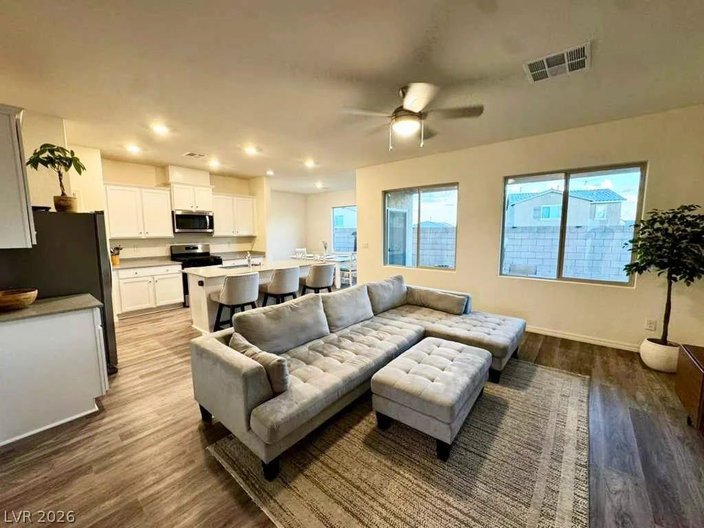 1647 Sandia Rock, North Las Vegas, NV 89032