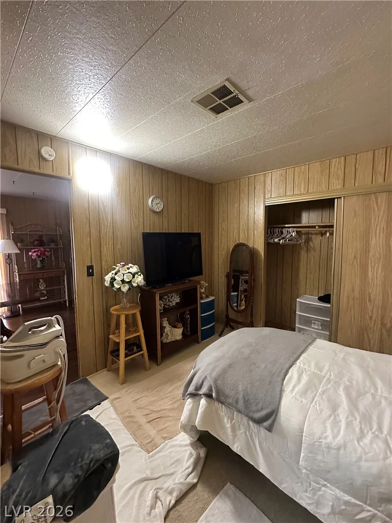 5073 Ridge, Las Vegas, NV 89103