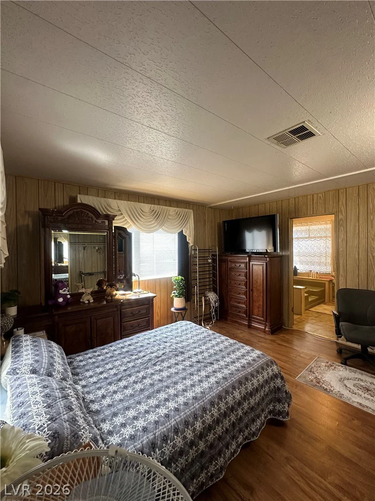 5073 Ridge, Las Vegas, NV 89103