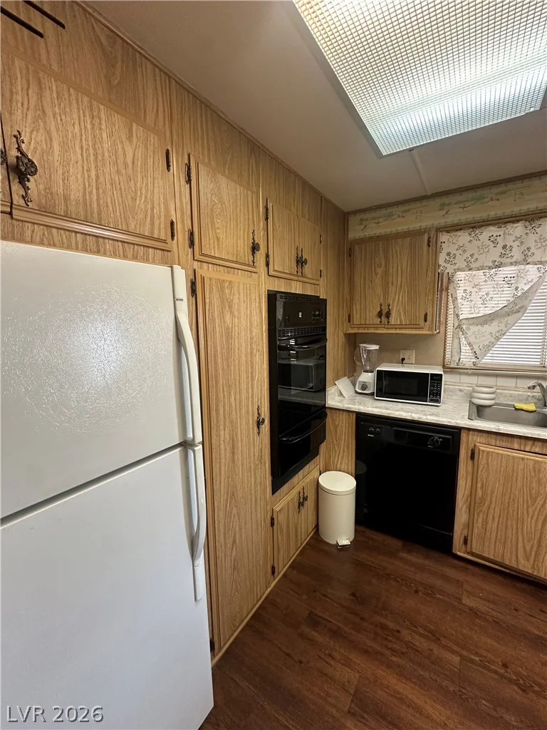 5073 Ridge, Las Vegas, NV 89103