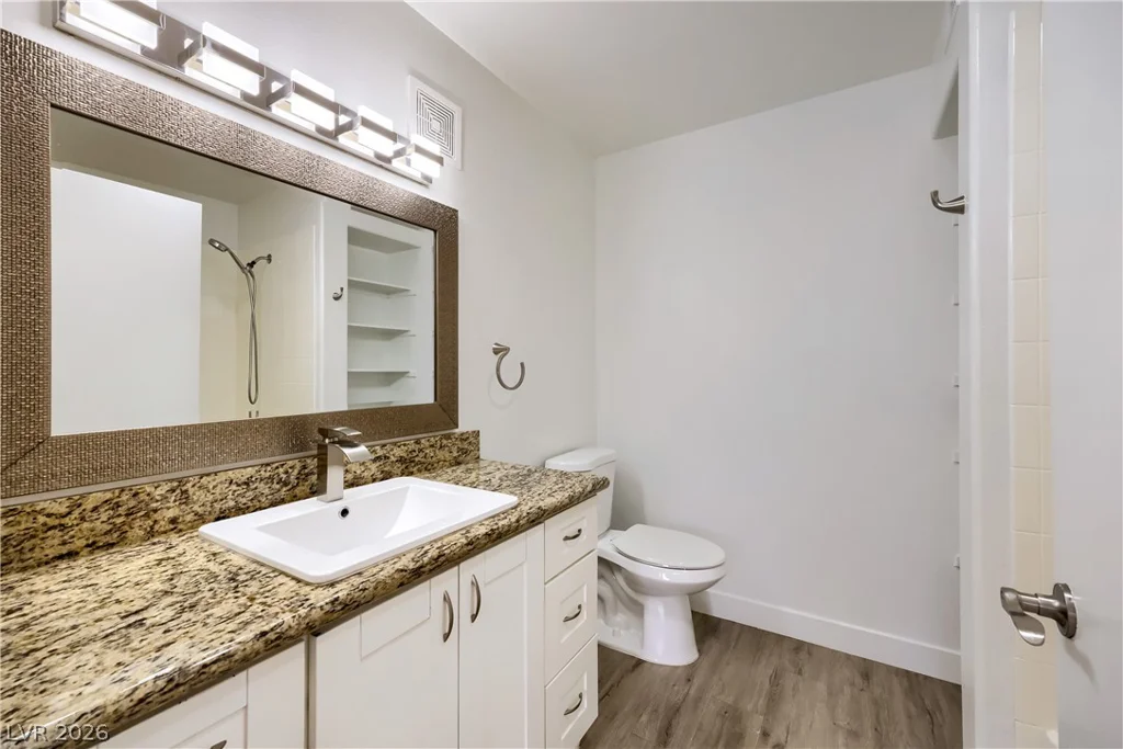 7885 Flamingo, Las Vegas, NV 89147