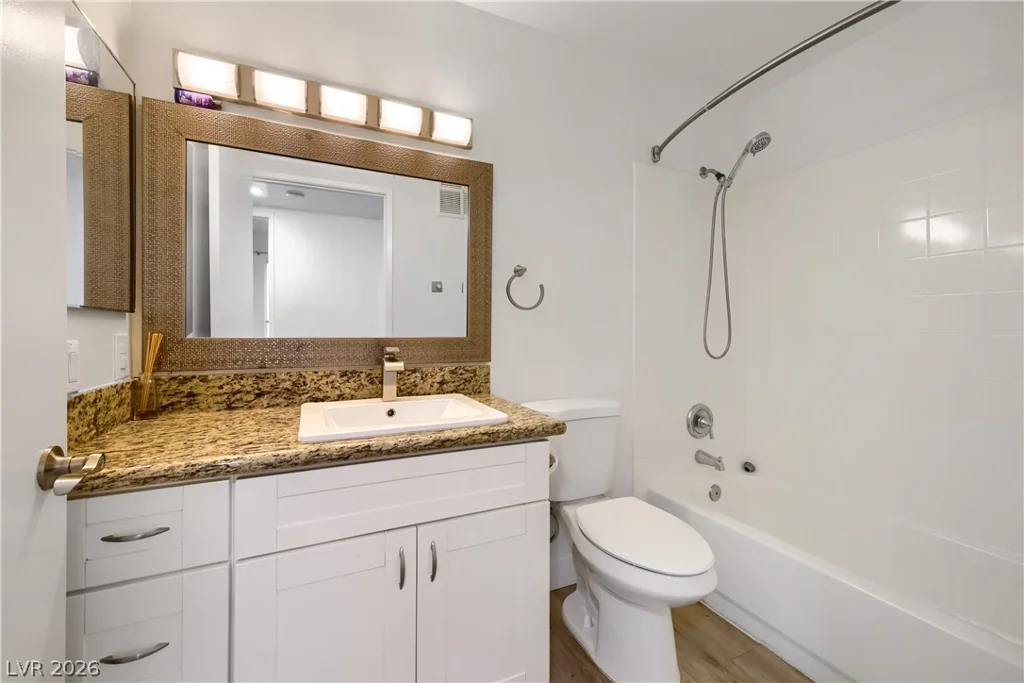 7885 Flamingo, Las Vegas, NV 89147