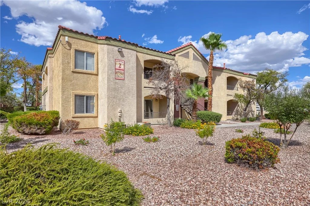 7885 Flamingo, Las Vegas, NV 89147