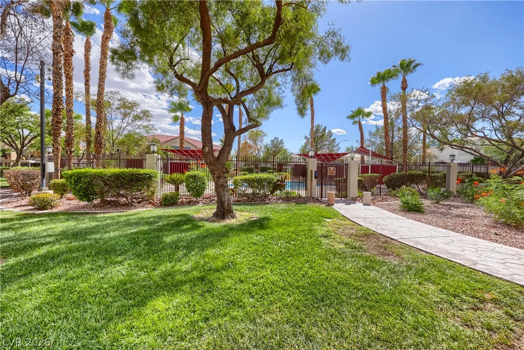 7885 Flamingo, Las Vegas, NV 89147