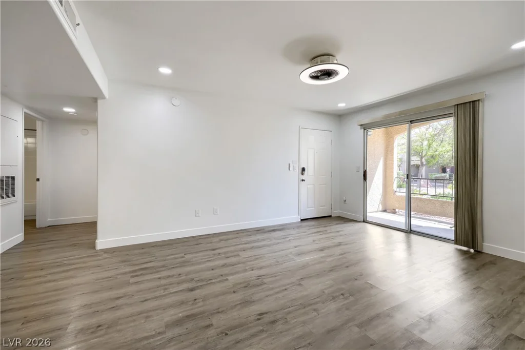 7885 Flamingo, Las Vegas, NV 89147