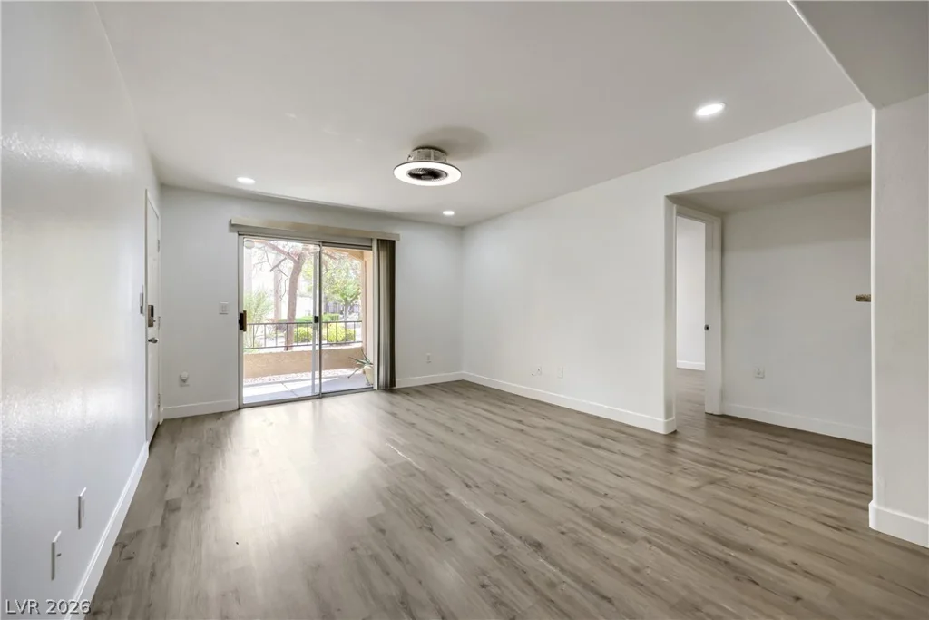 7885 Flamingo, Las Vegas, NV 89147