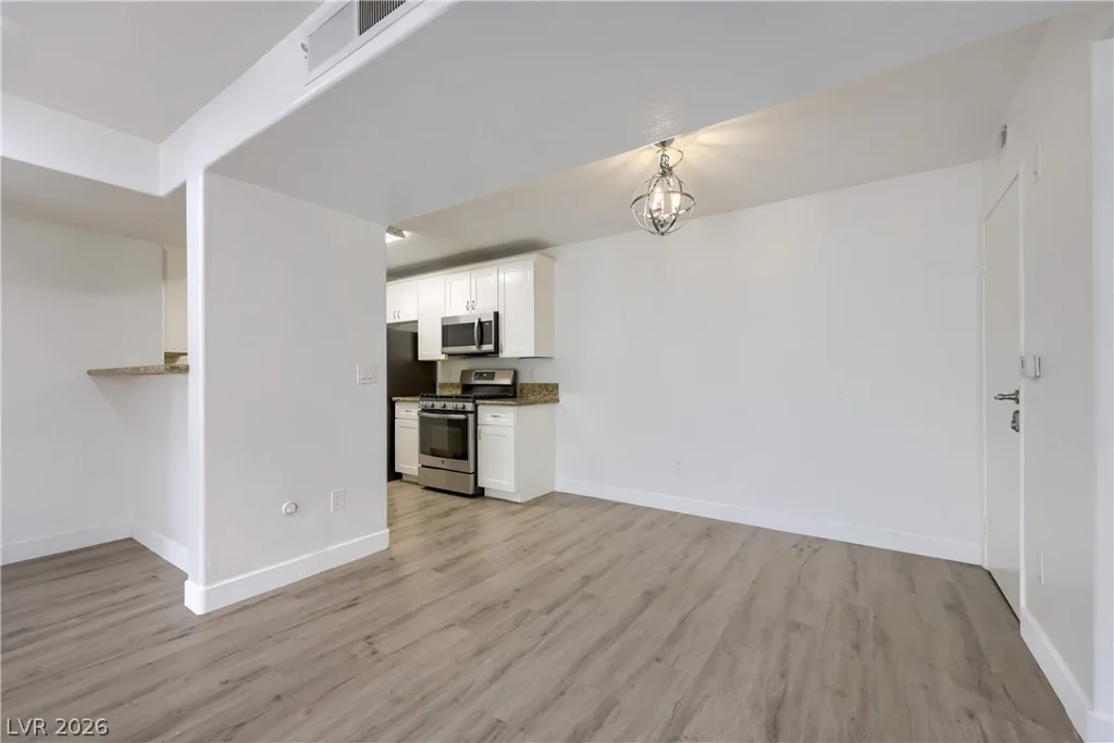 7885 Flamingo, Las Vegas, NV 89147