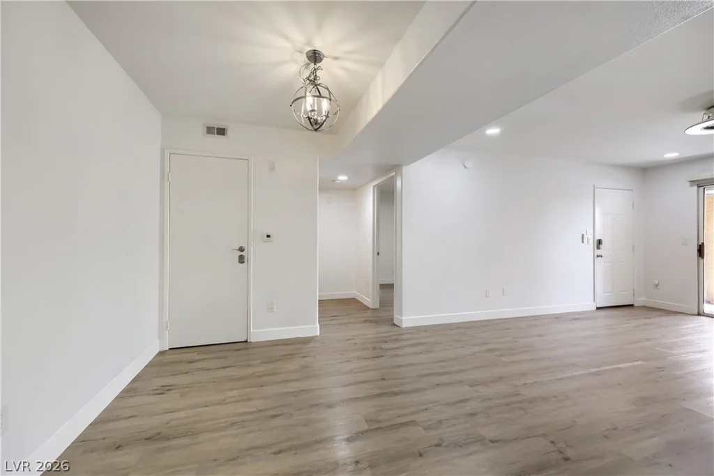 7885 Flamingo, Las Vegas, NV 89147