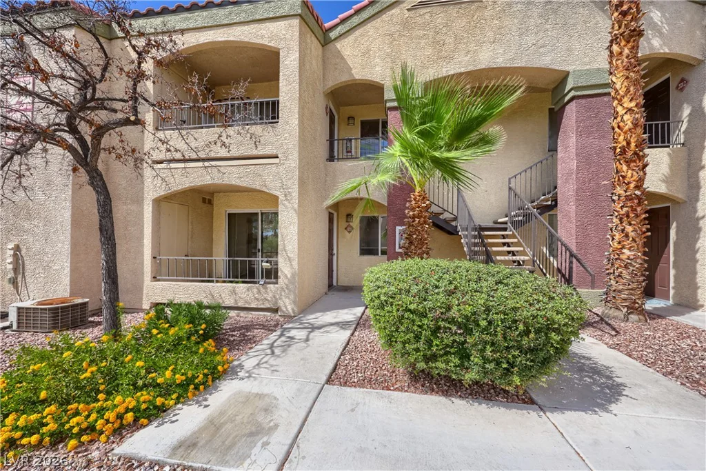 7885 Flamingo, Las Vegas, NV 89147