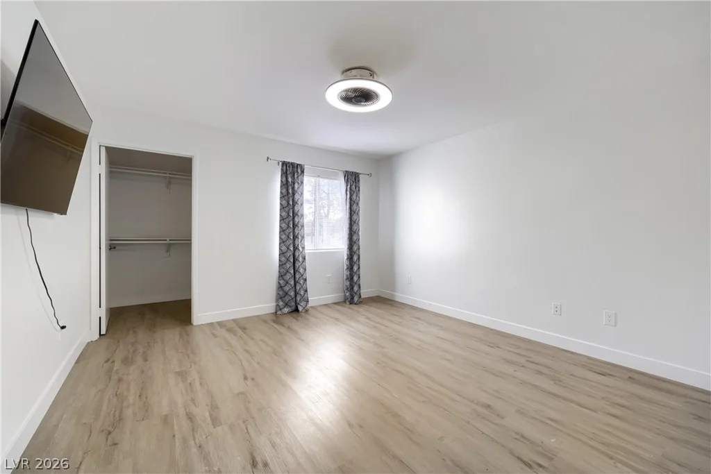 7885 Flamingo, Las Vegas, NV 89147