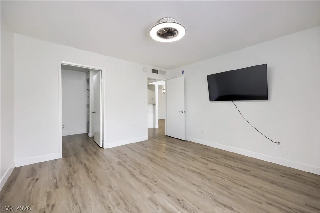 7885 Flamingo, Las Vegas, NV 89147