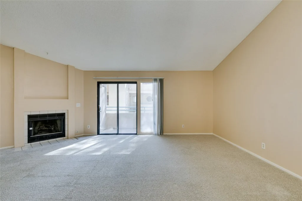 940 Sloan, Las Vegas, NV 89110