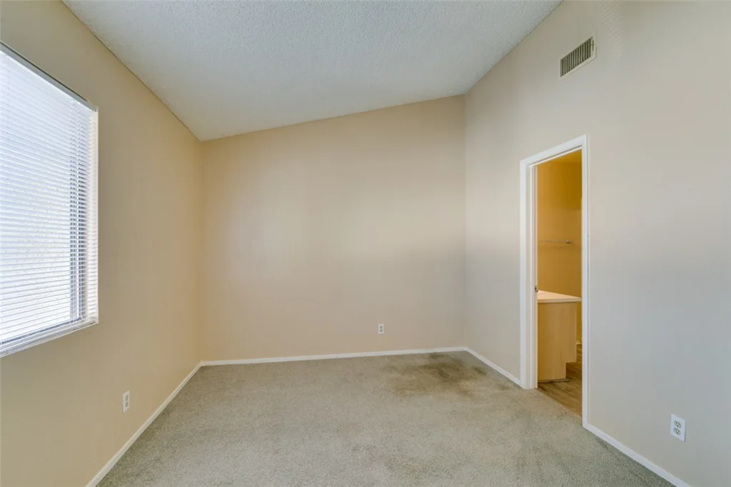 940 Sloan, Las Vegas, NV 89110