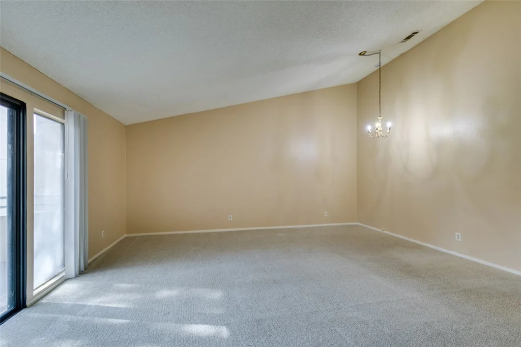 940 Sloan, Las Vegas, NV 89110