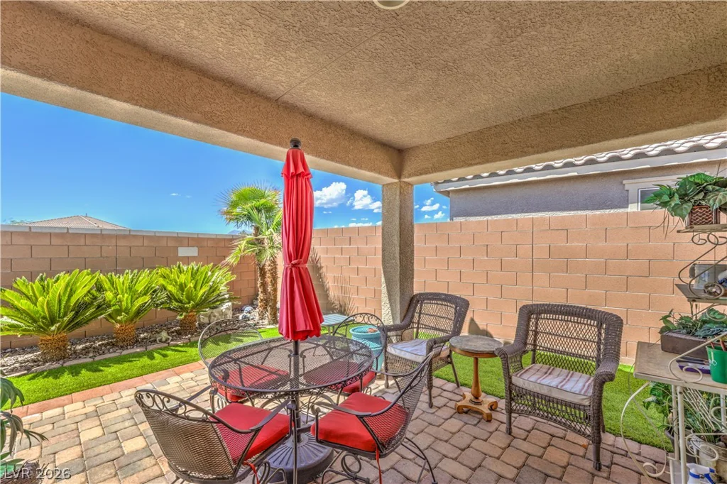 6221 Silver Bank, North Las Vegas, NV 89031