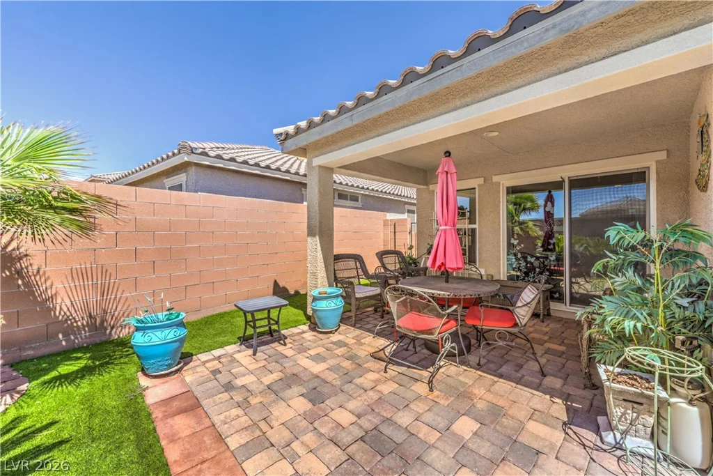 6221 Silver Bank, North Las Vegas, NV 89031