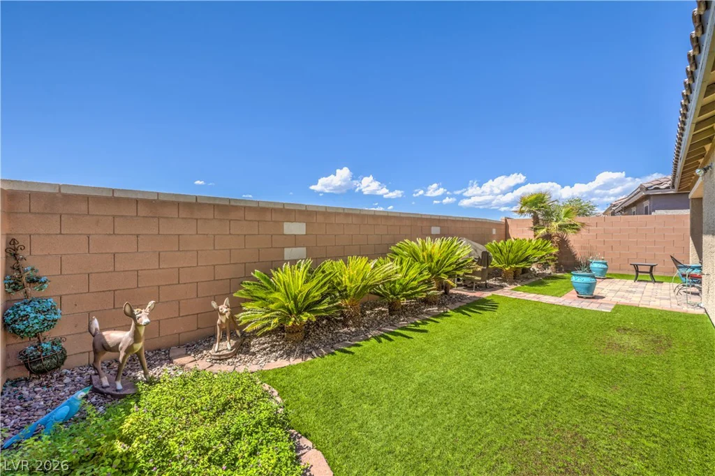 6221 Silver Bank, North Las Vegas, NV 89031