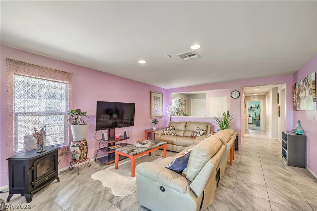 6221 Silver Bank, North Las Vegas, NV 89031