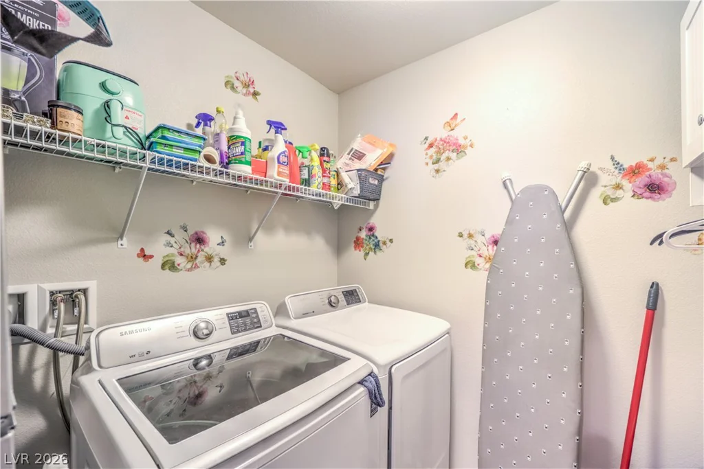 6221 Silver Bank, North Las Vegas, NV 89031