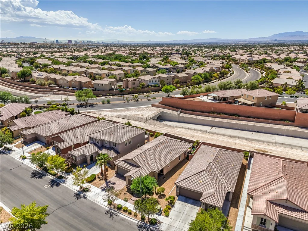 6221 Silver Bank, North Las Vegas, NV 89031